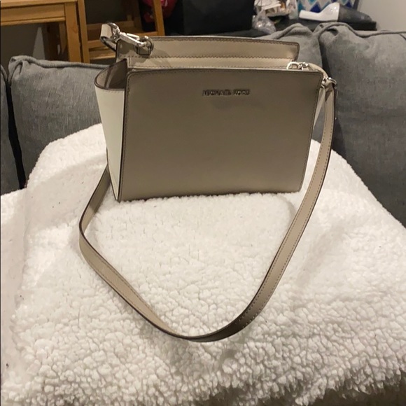 Michael Kors Handbags - New Michael kors purse